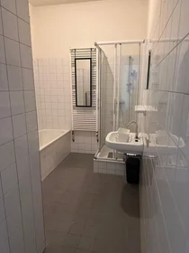 Quarto privado em Pletterijstraat, Stationsbuurt, imagem 7 de 10