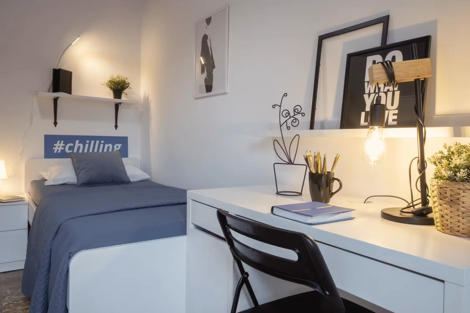 Quarto amigo do estudante em com comodidades modernas