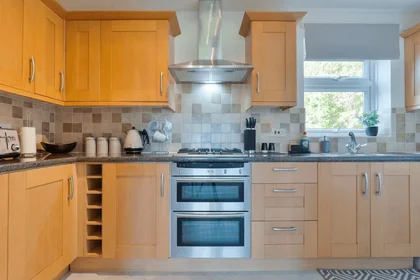 Entire apartment at Bicknor Close, Canterbury, image 10 of 10