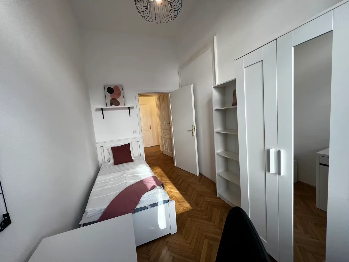 Habitación asequible para estudiantes con buena iluminación en 
