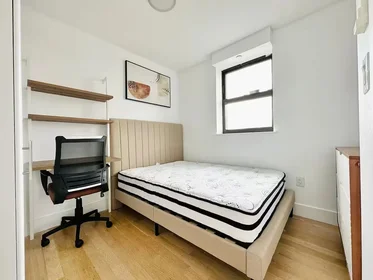 Gesamte Unterkunft in der 951 Madison Street,  7D, Bushwick, Brooklyn, NY, 11221, bild 1 von 10
