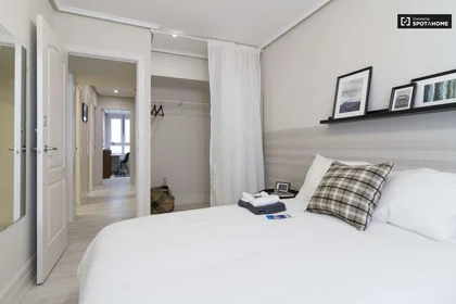 Privatzimmer in der Ercilla Kalea, 48009 Bilbo, Bizkaia, Spain, bild 1 von 10