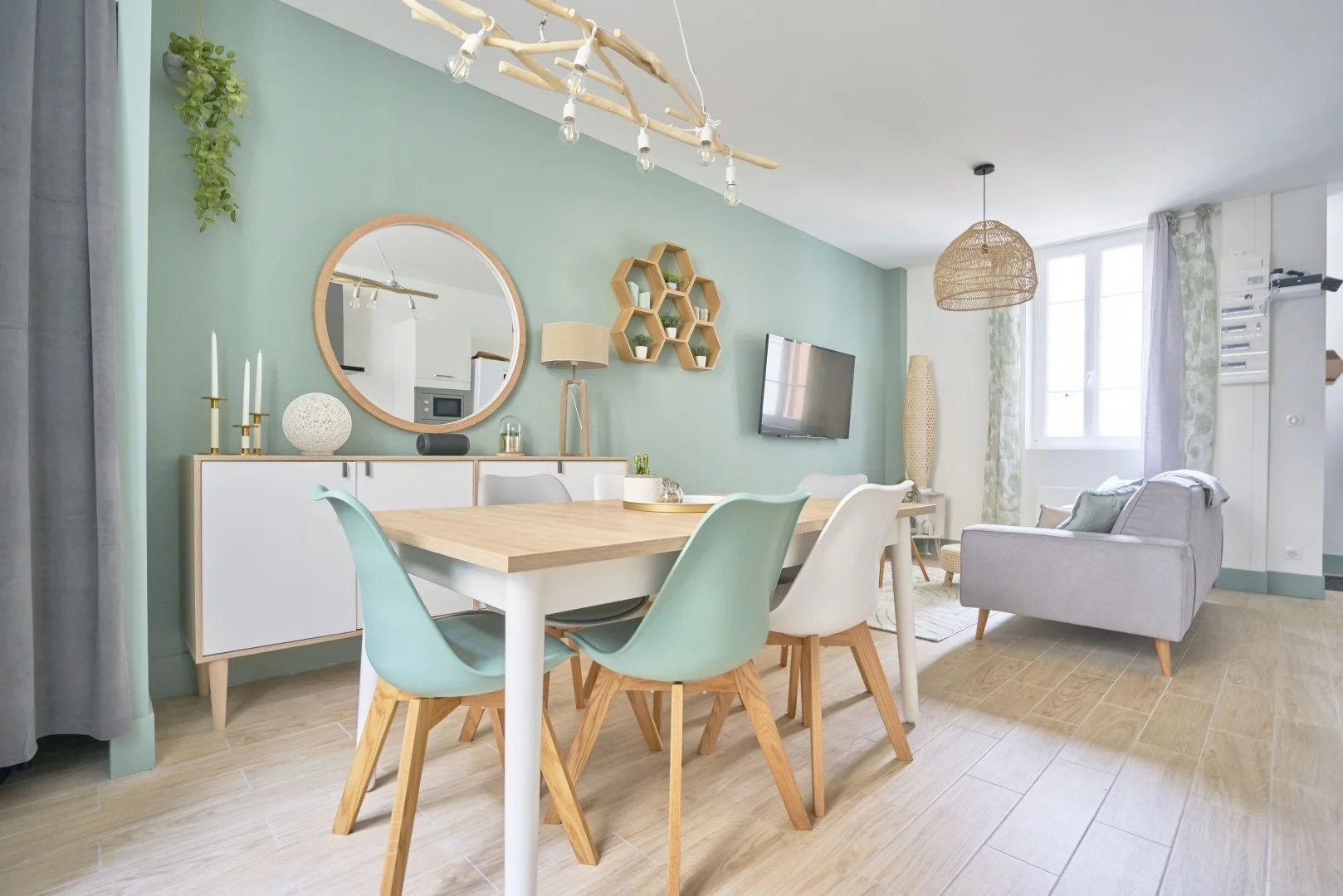 'de öğrenci dairesinde, tamamen mobilyalı kiralık oda