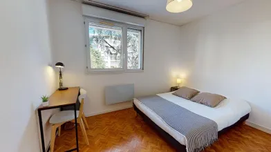 Stanza privata con letto matrimoniale Villeurbanne