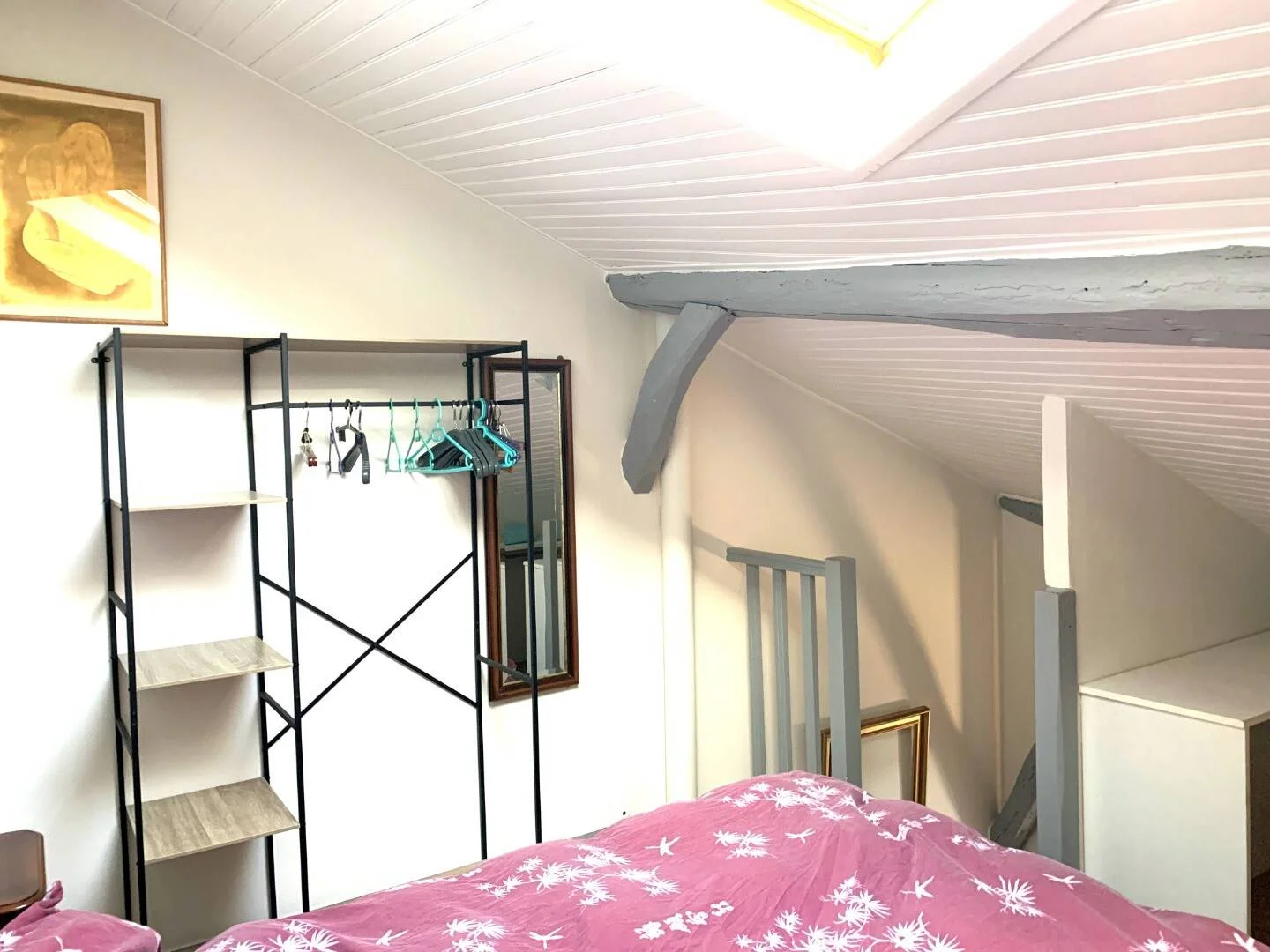 Funktionelles Studentenzimmer perfekt zum Studieren in 
