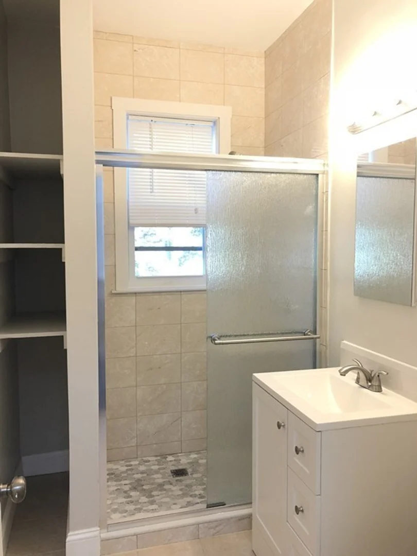 1767, Commonwealth Ave., Unit 4, Brighton, Boston, MA, 02135