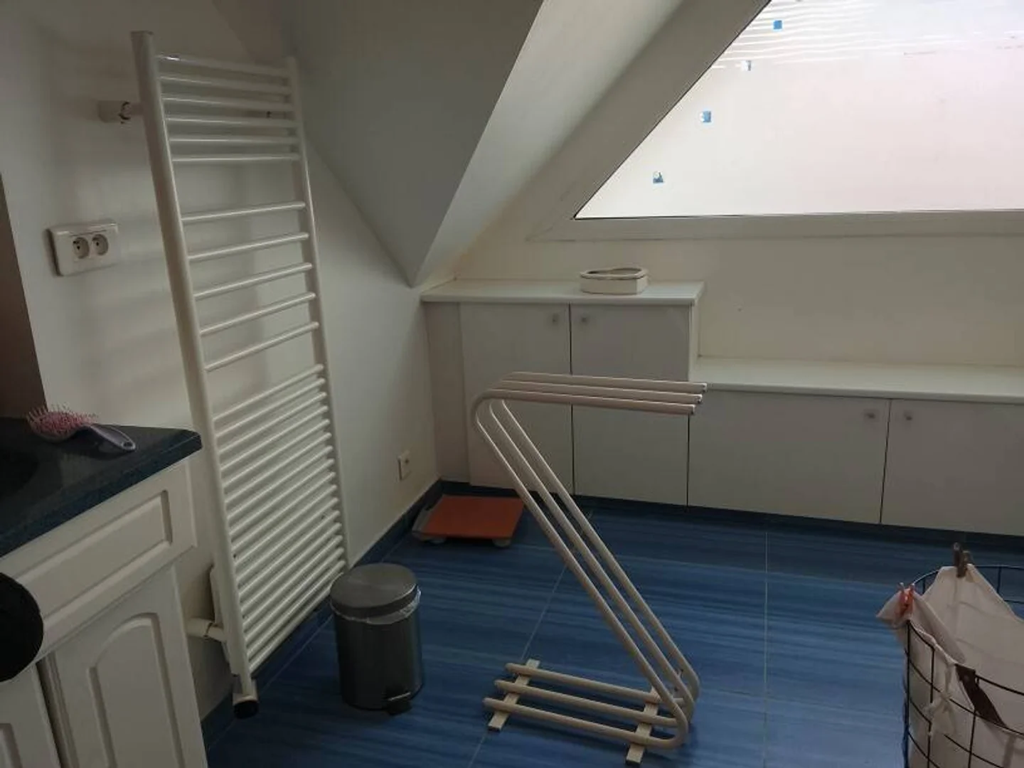 Chambre à louer dans un appartement d'étudiant à , entièrement meublée