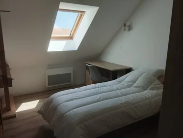 Private room at Le mans, 72000, image 1 of 6