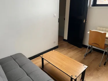 Quarto privado em Rue Watt, imagem 12 de 14