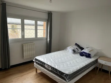Quarto privado em Rue Watt, imagem 12 de 16