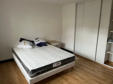 Quarto privado em Rue Watt, imagem 14 de 16