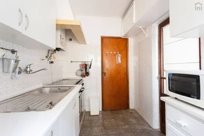 Chambre privée à Estoril - R. Dr. António Martins, image 17 de 28