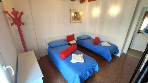 Entire apartment at Via Carlo Alberto Radaelli, Marghera, image 10 of 10
