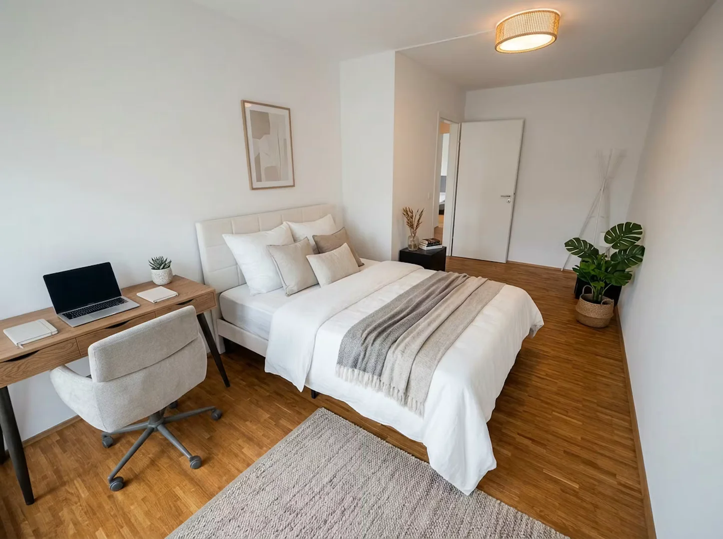 Functional student room perfect for studying in