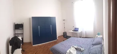 Shared room at Via Vittorio Emanuele II, Santa Maria Novella, image 2 of 10