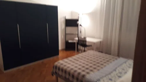 Shared room at Via Vittorio Emanuele II, Santa Maria Novella, image 6 of 10