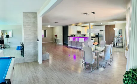 Apartamento inteiro em Fortune Avenue, Twin Lakes, imagem 5 de 10