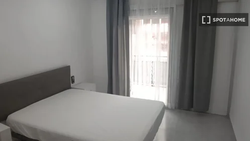 Apartamento inteiro em Avenida Jijona, imagem 2 de 15