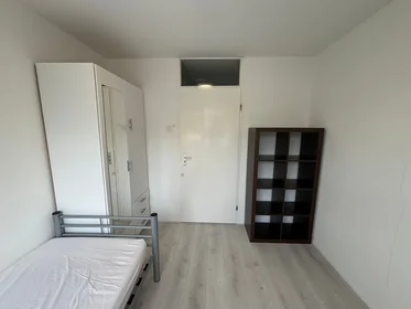 Private room at Peltlaan, image 1 of 10