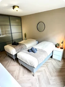 Habitación privada en Vestdijk, imagen 1 de 8