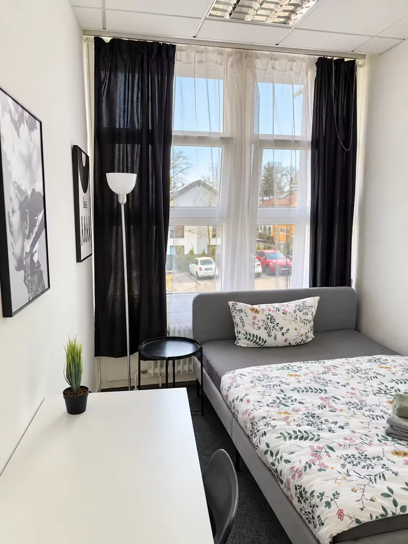 Quarto amigo do estudante em com comodidades modernas