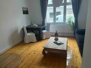 Dairenin tamamı konumu Uhlandstraße, 17 17 görüntüsü