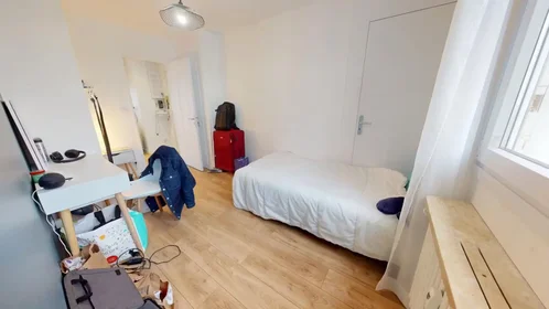 Özel oda konumu Rue Anatole France, Vaulx En Velin Village, 3 10 görüntüsü