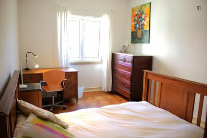 Chambre privée à Praça Gonçalo Trancoso, image 1 de 10