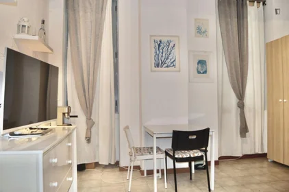 Private room at Via Giacomo Zanella, image 3 of 24