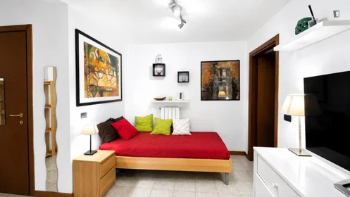 Private room at Via Giacomo Zanella, image 16 of 24