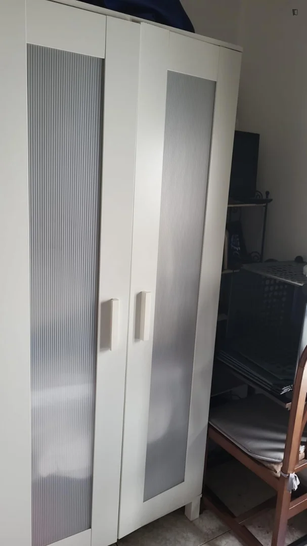 Habitación para estudiantes en  con área de estudio y facilidades compartidas