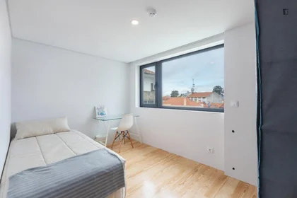 Habitación privada en Travessa Ribeiro de Sousa, imagen 1 de 10