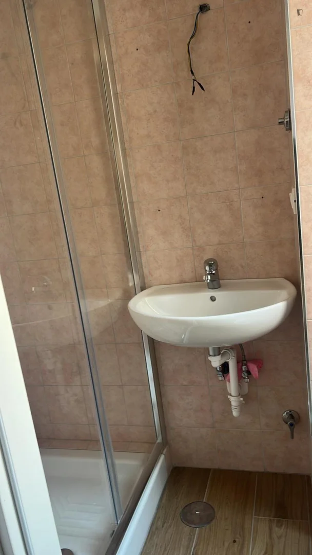 Chambre conviviale pour les étudiants dans  avec des équipements modernes