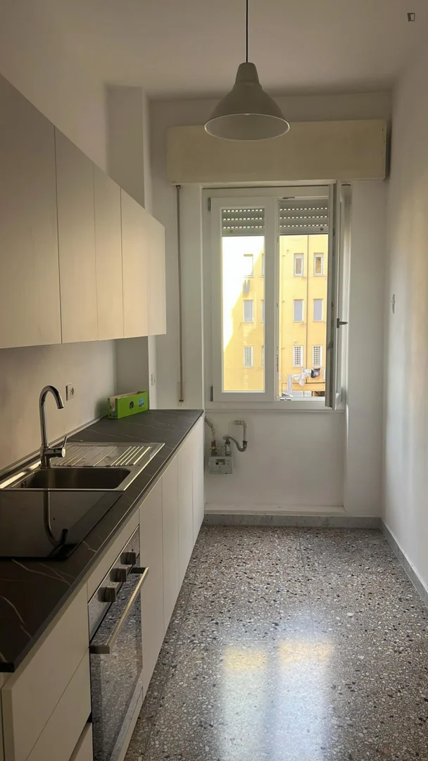 Chambre à louer dans un appartement d'étudiant à , entièrement meublée