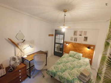 Quarto privado em Carrer d'Almiserà, imagem 5 de 14