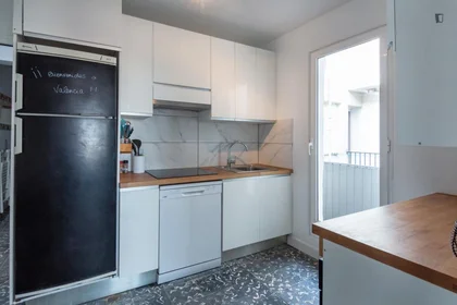 Quarto privado em Carrer d'Almiserà, imagem 8 de 14
