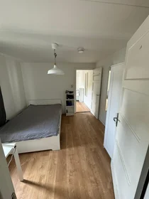 Quarto privado em Latourlaan, imagem 1 de 6
