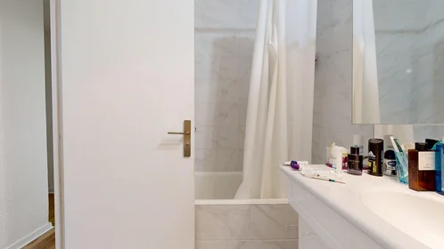 Privatzimmer in der 4b Rue des Sources, bild 16 von 25