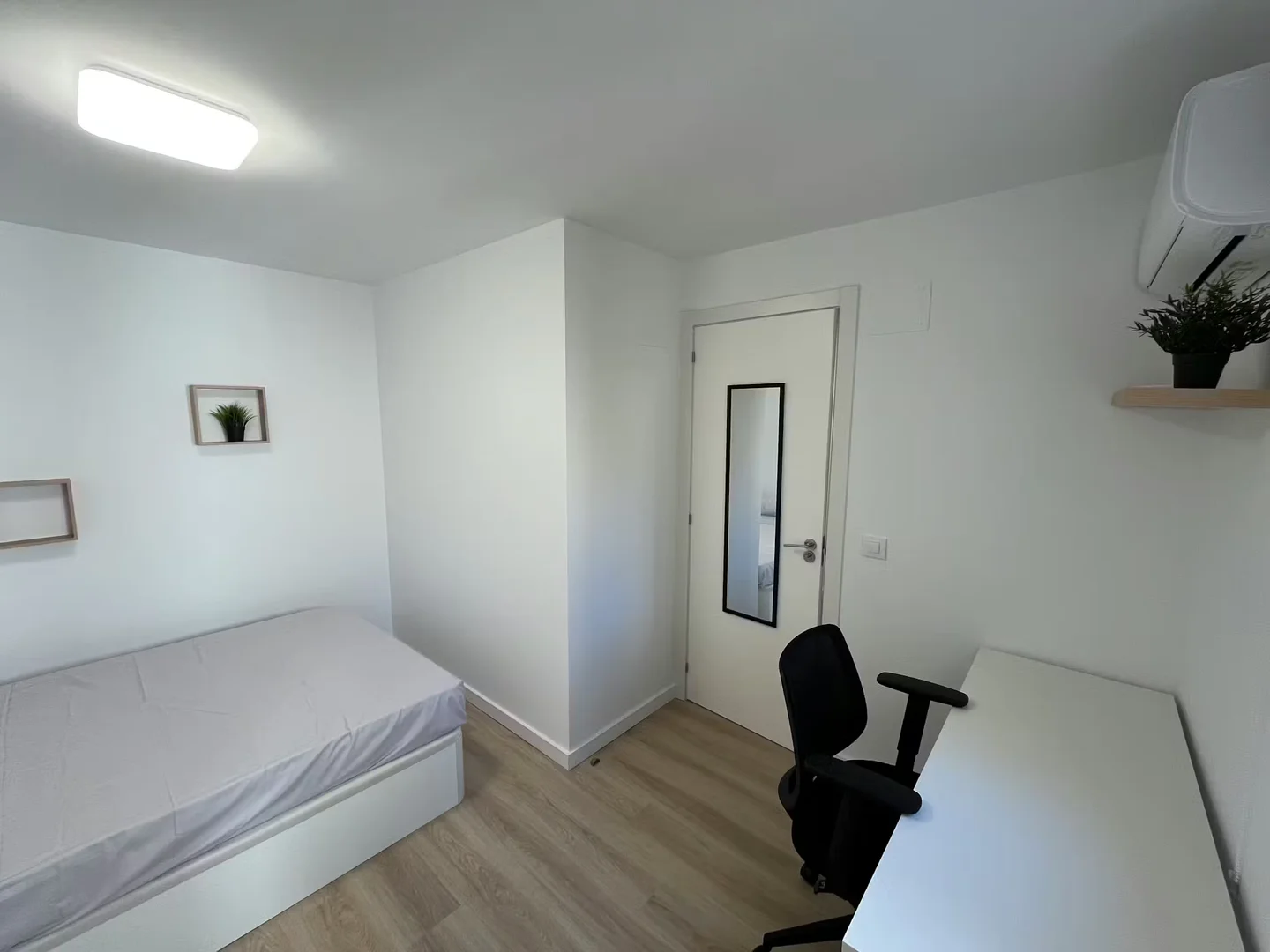Ekonomiczny pokój studencki z dogodną lokalizacją w 