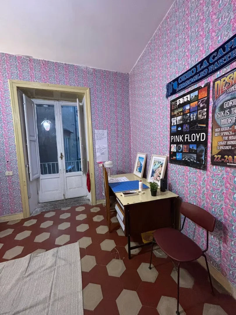Preisgünstiges Studentenzimmer in günstiger Lage in