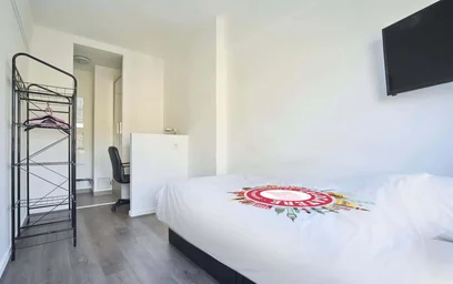 Stanza privata in 1 Rue Cardinal Suhard, 51100 Reims, France, immagine 1 di 15