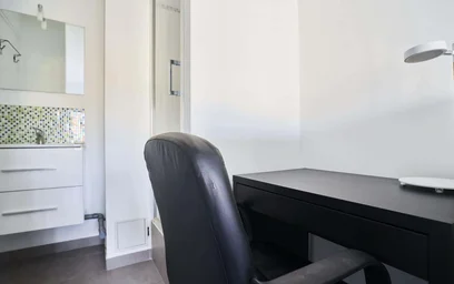 Stanza privata in 1 Rue Cardinal Suhard, 51100 Reims, France, immagine 6 di 15