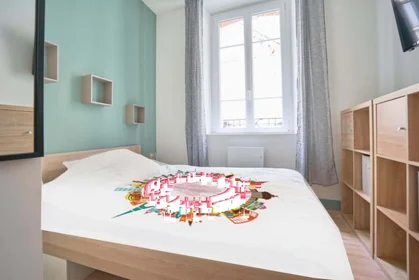私人房间 在 14 Rue des Augustins, 51100 Reims, France, 19的图像1