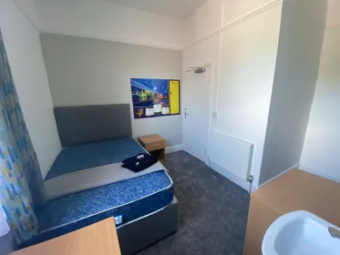 Zimmer mit Doppelbett zu vermieten hull