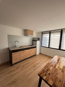 Prywatny pokój Rue Colette, obraz 6 7