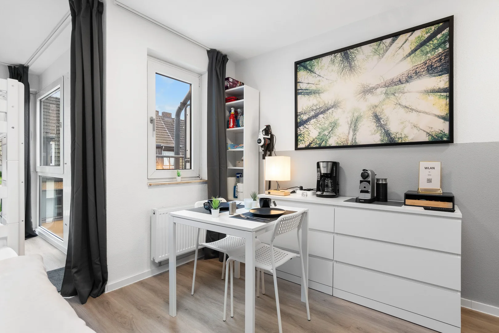 Comfortable and spacious student room in