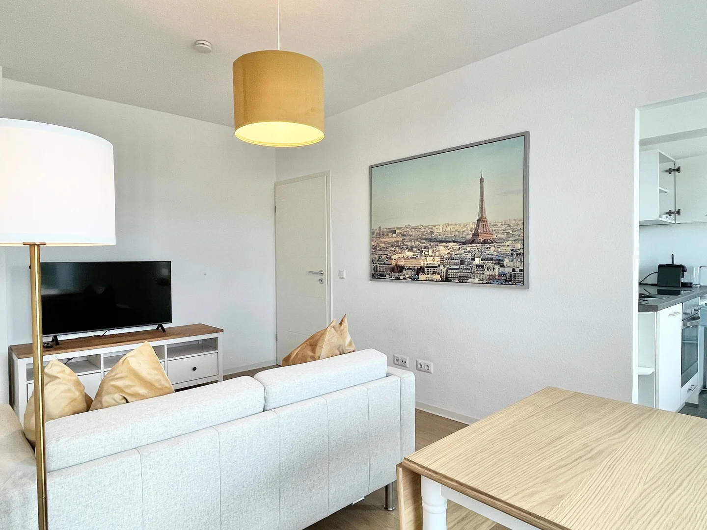 Budget-friendly student room close to campus in 