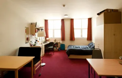 Manchester de çift kişilik yataklı kiralık oda