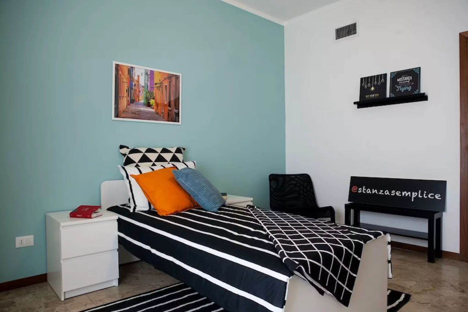 Habitación acogedora para estudiantes disponible en