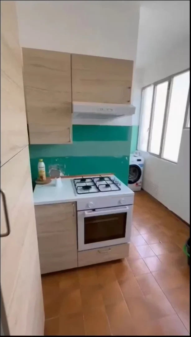 Room for rent in student apartment in , fully furnished